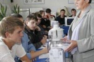 ПРОФТЕХОСВІТА: КАДРИ ДЛЯ ВИРОБНИЦТВА ЧИ ДЛЯ ЗВІТУ?