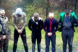 Спіймали контрабандистів у гідрокостюмах (фото)