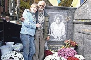 ЖОВТІ ХРИЗАНТЕМИ – ДЛЯ НАШОГО КУЗЬМИ