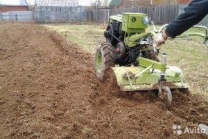 Молодого волинянина затягнуло в механізм мотоблока: праву ногу буквально «перемололо»...