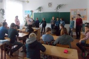 На Рівненщині фахівці центру зайнятості вчили дітей сміятися