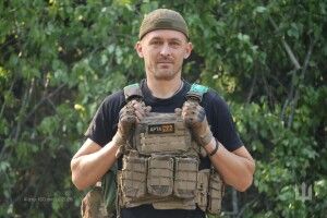 Дідусь у 40 років та рекордсмен з вогню із «Богдани»: волинська 100-тка розповіла про воїна «Google»