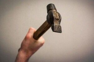 Житель Вінниччини, який вбив матір, дружину та дітей, отримав вирок