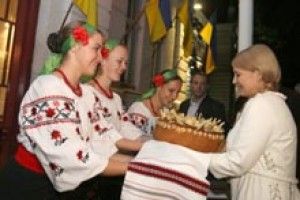 «ЧИЄ ЦЕ ПІРОЖИНЕ? ЮЛІНЕ, А НЕ СІРОЖИНЕ!»