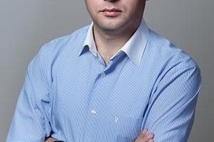 ІГОР  ГУЗЬ: «АРСЕНІЙ ЯЦЕНЮК – НАЙЕФЕКТИВНІШИЙ КЕРІВНИК УРЯДУ ЗА ВСЮ ІСТОРІЮ УКРАЇНИ»*