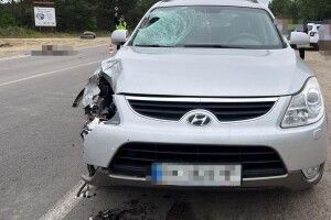 Під час комендантської години на Рівненщині позашляховик на смерть збив молодого чоловіка