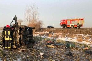 Волинські рятувальники попередили пожежу автівки, яка потрапила у ДТП