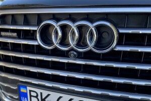 На Волині п’яна пані звинуватила сина в крадіжці автомобіля Audi