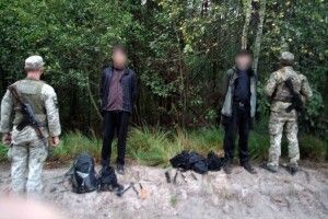 Волинські прикордонники спіймали втікачів