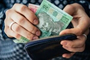 Волинь опустилась на останнє місце за рівнем зарплат