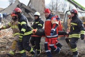 Показали наслідки обстрілу ракетами телевежі на Рівненщині (Фото)