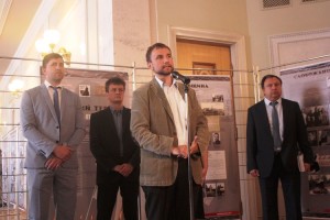 Про розстріл у Луцькій тюрмі розповіли на виставці у парламенті