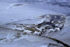Знову трагедія на воді: 15-річний хлопець пішов під кригу