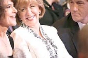 ЧИ НЕ СОРОМНО ЮЩЕНКУ ЗА ТАКУ «МОЛОДІСТЬ»?