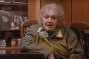 «Це страшно. Вони досі шукають тут Бендеру»: що ще сказала 95-річна Ліна Костенко в інтерв’ю Сергію Жадану (Відео)