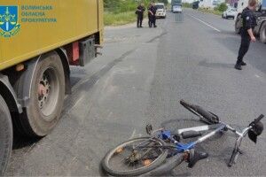 Внаслідок ДТП на Волині велосипедист помер від травм