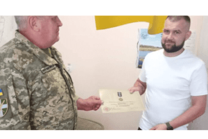 Захисника з Волині нагородили відзнакою міністра оборони України