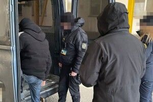 На Волинській митниці – обшуки
