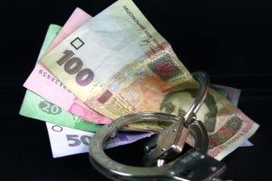 Волинянину за шахрайство з талонами на бензин загрожує кримінальна відповідальність
