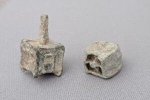 На Волині знайшли дитячі іграшки столітньої давнини