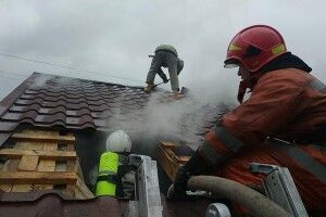 Жителька Сарн ледь не згоріла у власній хаті