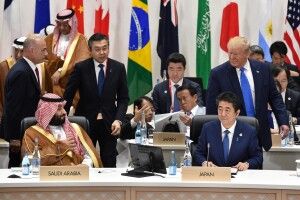 Дональд Трамп розіграв наслідного принца Саудівської Аравії