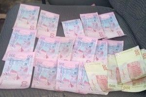 На Волині поліцейських викрили на хабарі