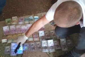На Волині голову ОТГ викрито на одержанні хабаря