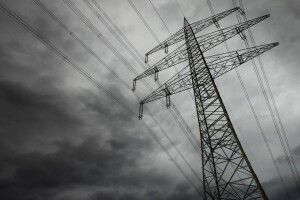 В «Укренерго» підтвердили влучання ворожих ракет в обʼєкти енергетики