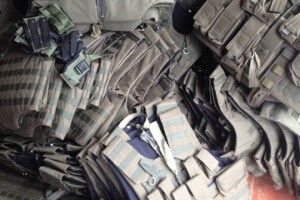 Уряд прирівняв бронежилети й каски до гуманітарної допомоги
