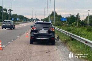 На Рівненщині п'яний правоохоронець збив двох пішоходів