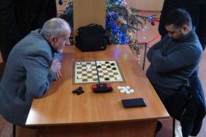 Рівняни «взули» лучан на картатих дошках (фото)
