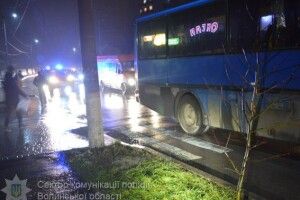 У Ковелі жінка потрапила під колеса автобуса
