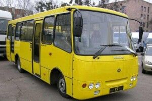 В Україні заборонять вмикати музику в громадському транспорті