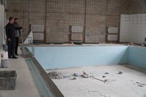 У Володимирі ремонтують басейн