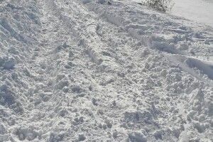 У громаді на Волині погано розчистили дорогу (Фото)