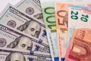 Скільки коштують долар, євро і злотий: курс валют на 24 листопада