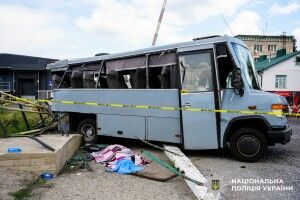 Зіткнення потяга та маршрутки на Рівненщині: водію та регулювальнику оголошено підозру