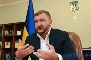 Мін'юст передав ЗСУ 125 конфіскованих авто