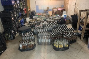 Волинські правоохоронці викрили виробників контрафактного алкоголю на території кількох областей (Фото)