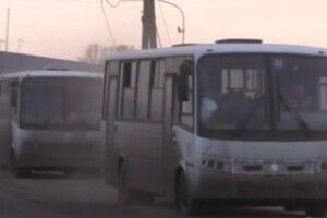 Окупанти силоміць вивозять людей з Ізюма до росії