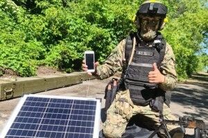 Ковельський ліцей передав на передову сто сонячних зарядних пристроїв