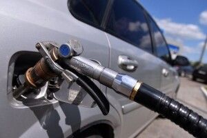 Українські АЗС змінили ціни на бензин та дизельне пальне