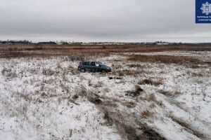 Поблизу Жидичина автомобіль злетів із траси, машину відкинуло на декілька десятків метрів