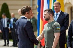 Макрон відреагував на побачене в Ірпені українською мовою