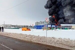 Пожежа в «Епіцентрі»: палій напав на охоронців з сокирою