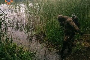 На Волині з озера дістали мертвого чоловіка (Фото)