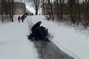 У Луцьку можна пролетітися з вітерцем із 50-метрової льодянки