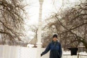 ЕЙФЕЛЕВА ВЕЖА Є Й У ВИШНЕВІ