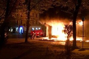 У Львові вночі згоріло відділення «Сбербанку Росії» (відео)